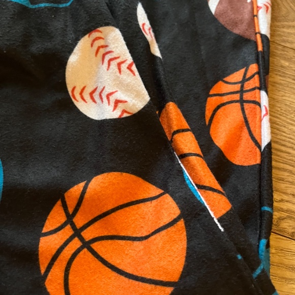 Boys pajama pants size 6/7 NWOT - Picture 3 of 8